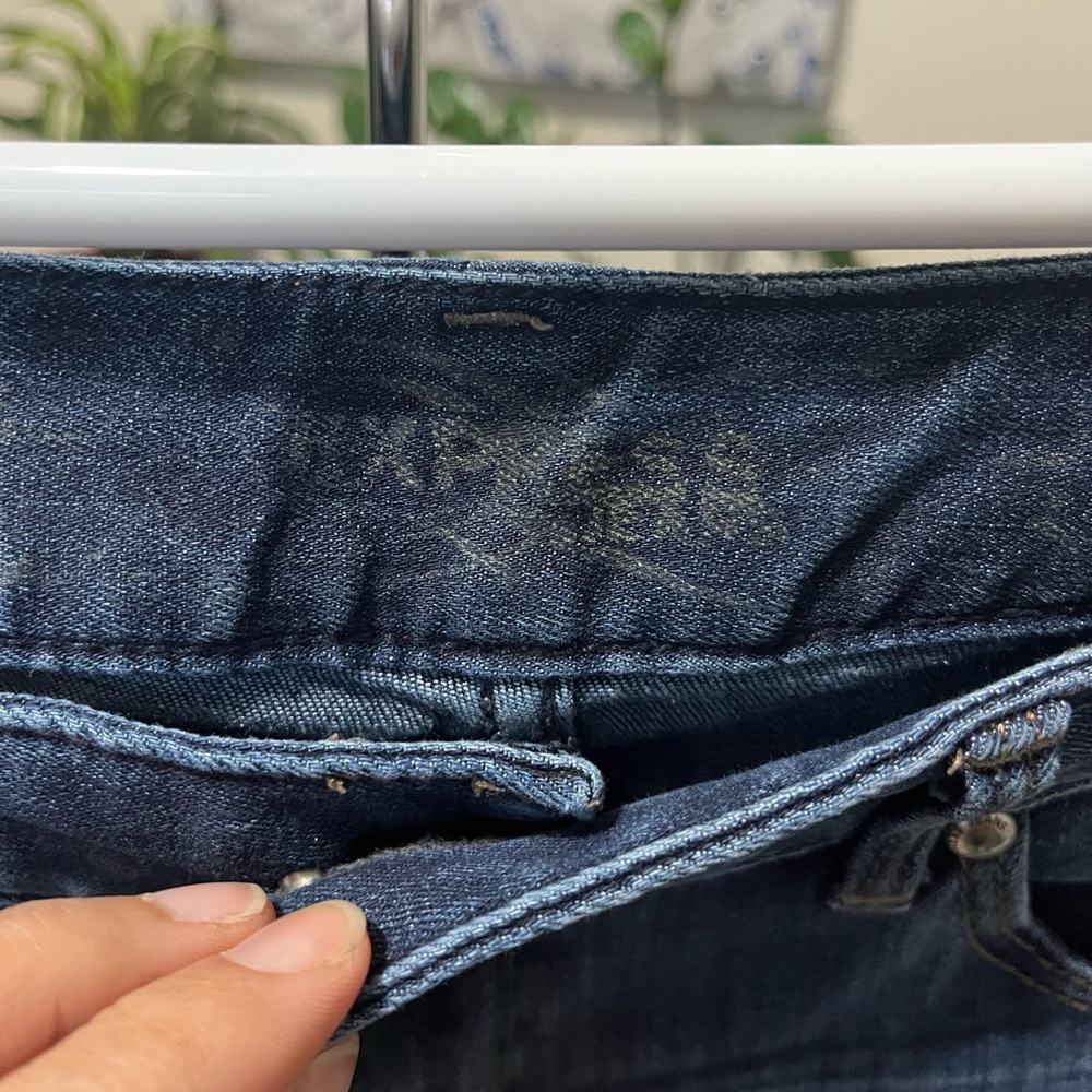 Express Low Rise Jeans - 2 - Picture 5 of 8